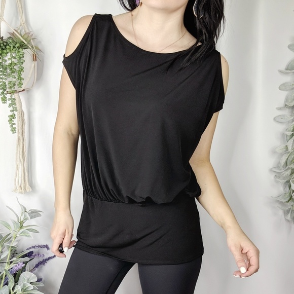 Laundry By Shelli Segal Tops - LAUNDRY SHELLI SEGAL black cold shoulder top752